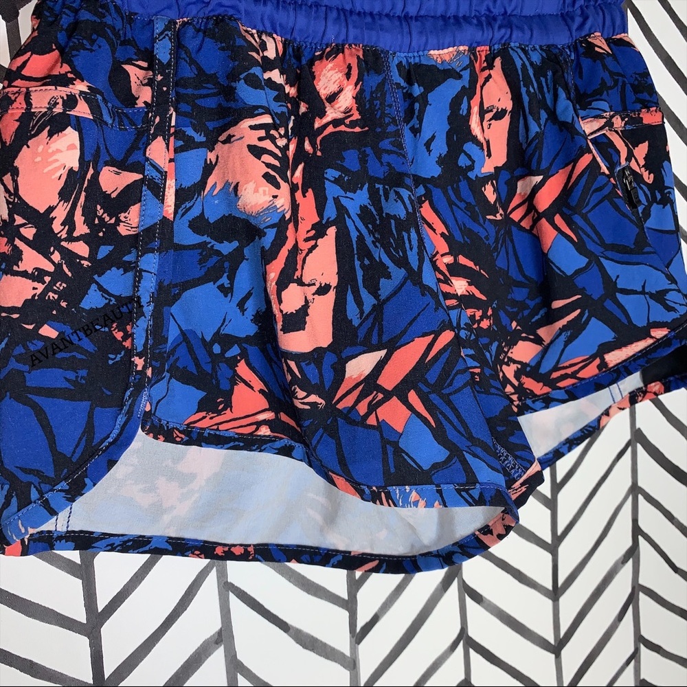 Lululemon tracker shorts IV paint harbor blue 4 - Picture 3 of 9